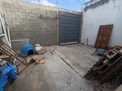 Avenida General Francisco Fernández De La Cruz 6900, Piso 0