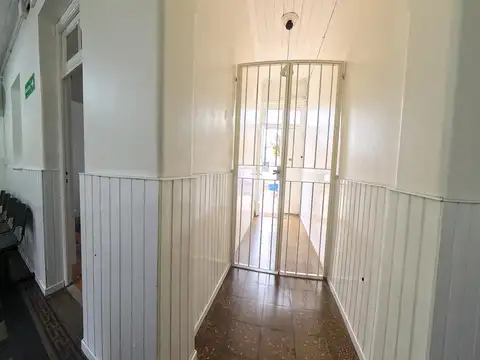 Casa 5 ambientes con 1 baño