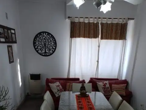 Departamento de 2 amb. con estacionamiento en venta