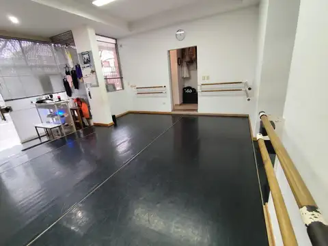 Local comercial   Cochera en La Plata 9 60 y 61 56 m2 a la calle La Plata