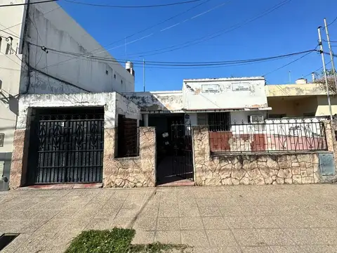 Hermosa casa en calle GUEMES 442  Terreno 10x45
