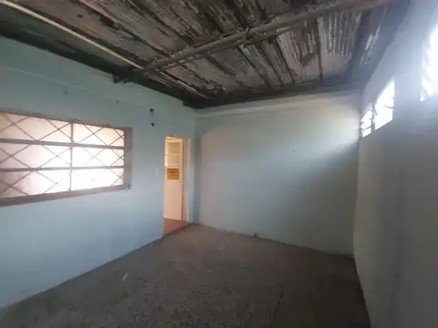 Departamento tipo casa en venta en Merlo Sur