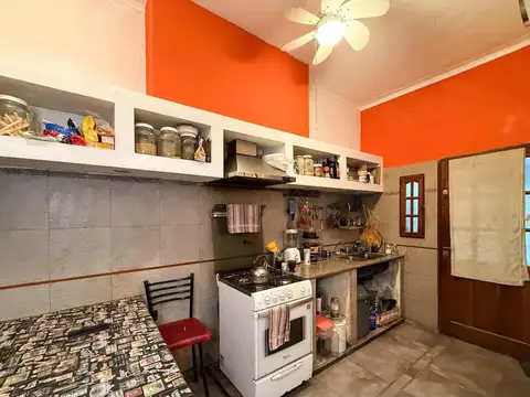 Casa 3 ambientes con 2 baños