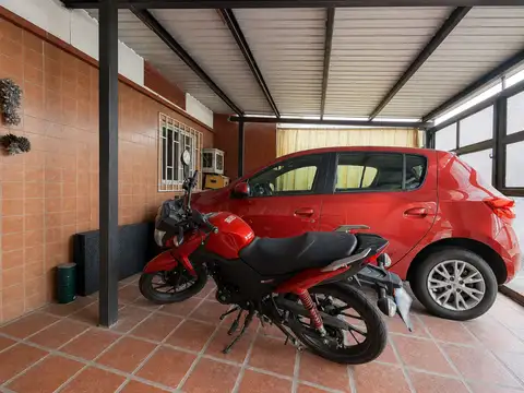 José Quintana 3300