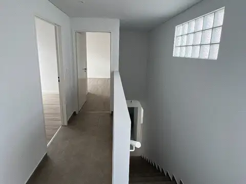 Depto Tipo Casa 3 ambientes con 2 baños