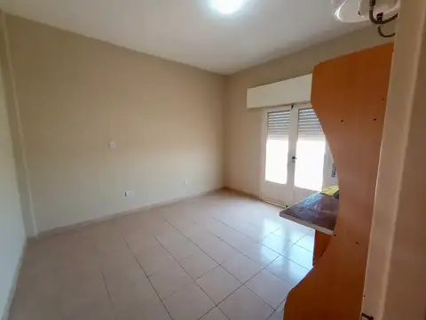 Casa 2 ambientes con 1 baño