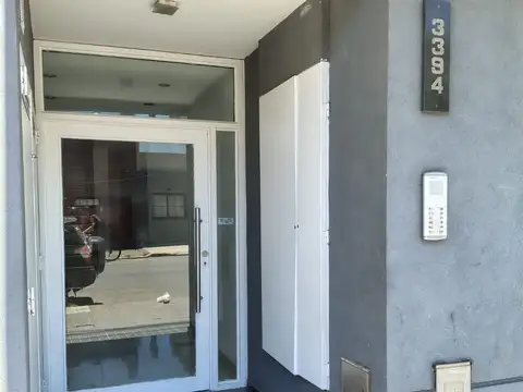 REGIO AMBIENTE CON BALCON - EXCELENTE ESTADO - BAJAS EXPENSAS