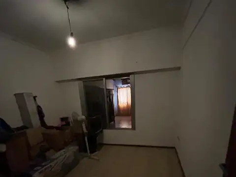 Av Belgrano 6300, Piso 1