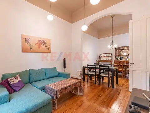 VENTA - Casa 4 ambientes c/ patio -  Liniers