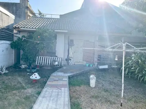 BERNAL: ANDRADE - CASA A REFACCIONAR