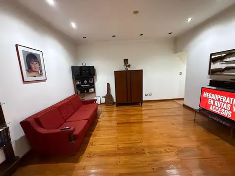 Depto Tipo Casa en Venta de 3 ambientes