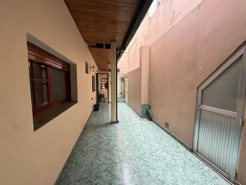 Av Mitre 1700, Piso PB