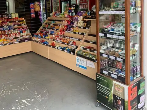 Excelente local en venta. Quilmes centro. Alem esq. Moren