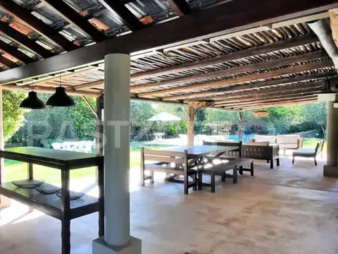 Casa en Alquiler Temporal en Altos Del Pilar, USD 5.500