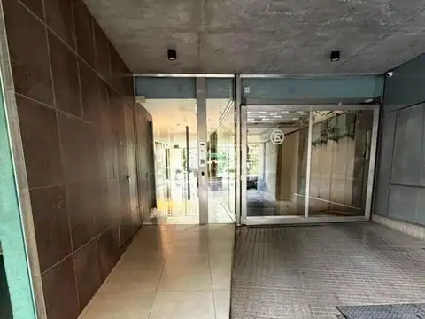 Av. Pellegrini  al 1600