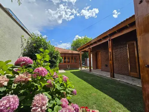 EXCELENTE CASA EN VENTA A 5 MINUTOS DEL KM 0 SAN RAFAEL