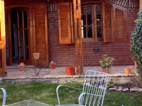 EXCELENTE CASA EN VENTA A 5 MINUTOS DEL KM 0 SAN RAFAEL