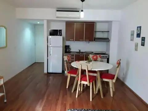 Quesada 2100, Piso 1