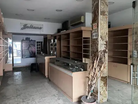 Local en Venta en Villa Devoto, USD 300.000