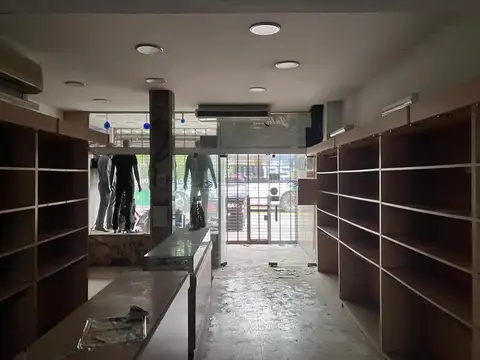 Local en Venta 40 años