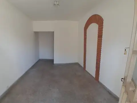 Local en Alquiler en Abasto, $ 330.000