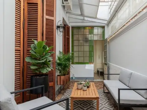 Venta departamento 4 ambientes con patio