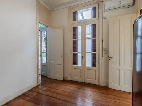 Venta departamento 4 ambientes con patio