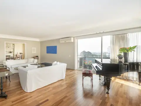 DEPARTAMENTO 6 AMB. CON VISTA A PLAZA ALEMANIA SUITE COCHERA