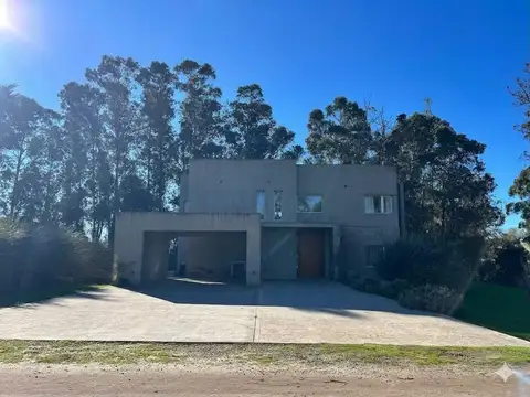 Casa en Venta de 4 dormitorios