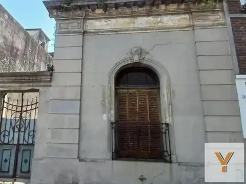 Avenida Varela e/ Baldomero Fernández Moreno y Gregorio de Laferrere