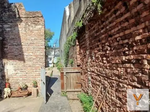 Terreno en Venta en Flores, USD 230.000
