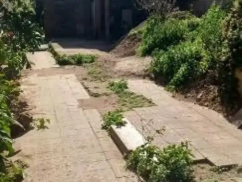 Avenida Varela e/ Baldomero Fernández Moreno y Gregorio de Laferrere