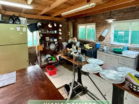 Casa 2 ambientes con 2 baños