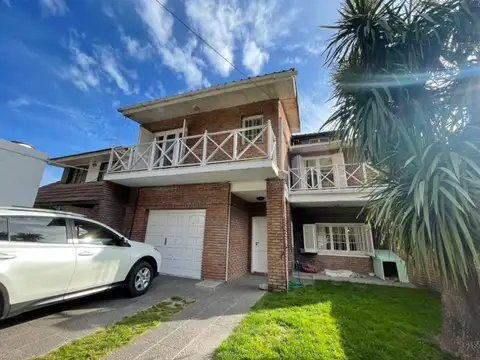 Venta casa 5 ambientes Zona Camet - Apta credito