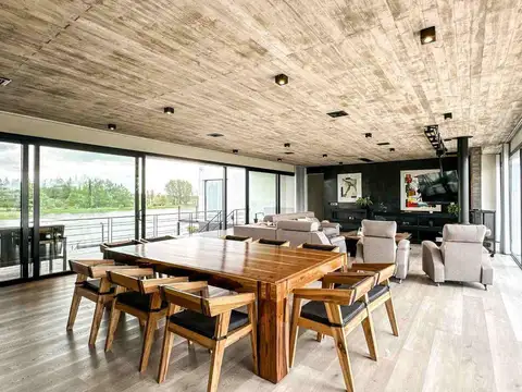 Casa 7 ambientes con 5 baños