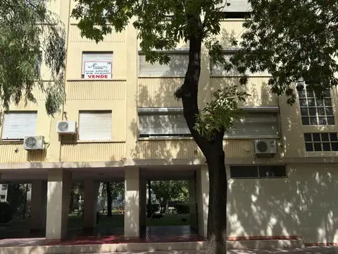 VENTA 4 AMB. DEPARTAMENTO BARRIO NAGERA. EXCELENTE ESTADO, TODO EXTERNO!