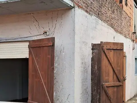 Casa 2 ambientes con 1 baño