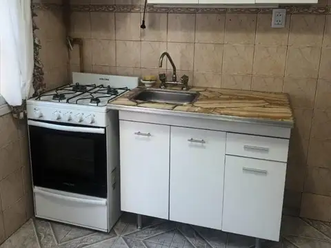 Alquiler PH -  1 amb.+Cocina cdor. - Sin Expensas