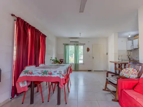 Casa en Venta con 1 cochera