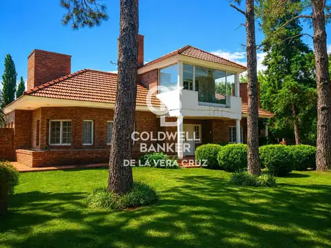 Casa en Club de Campo El Paso sobre Boulevard frente al Golf