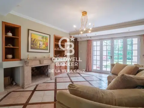 Casa 5 ambientes con 3 baños