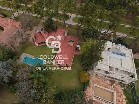 Casa en Club de Campo el Paso sobre Boulevard frente al Golf