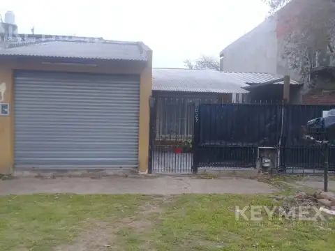 Casa en Venta con 1 cochera