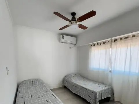 CASA tipo depto, zona centro