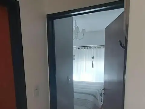 Hermoso, moderno y amplio 2 amb c/balcón en edificio con SUM, pileta, parrillas, seguridad 24 hs, solarium. IMPECABLE ESTADO!