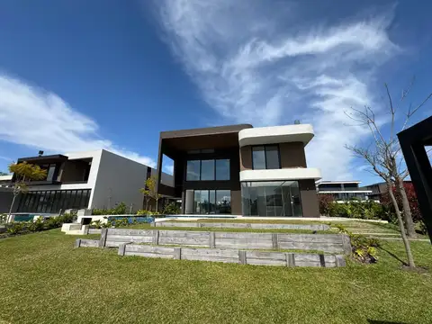 Casa en Venta en Nordelta El Yacht, USD 2.500.000