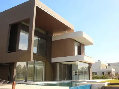 Casa en Venta al Este