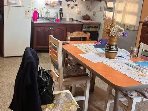 Calle José Pedroni 6700