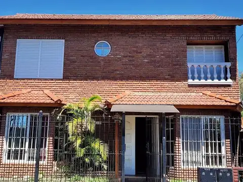 Venta Casa en Villa de Mayo