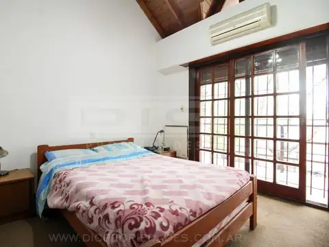 Casa 5 dormitorios Venta - Saavedra